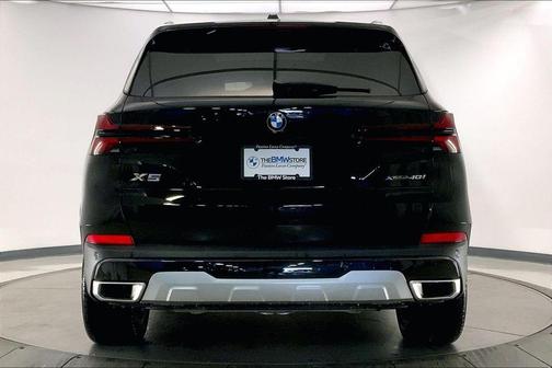 Black Sapphire Metallic 2026 BMW X5 xDrive40i