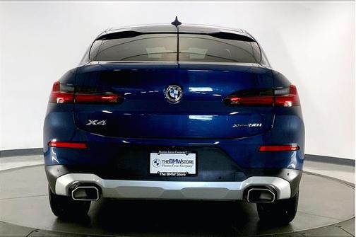2024 BMW X4 xDrive30i