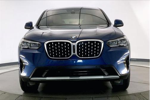 2024 BMW X4 xDrive30i