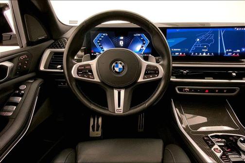 Skyscraper Grey Metallic 2024 BMW X7 M60i