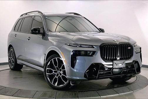 Skyscraper Grey Metallic 2024 BMW X7 M60i