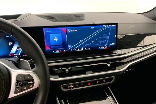 2025 BMW X5 M60i