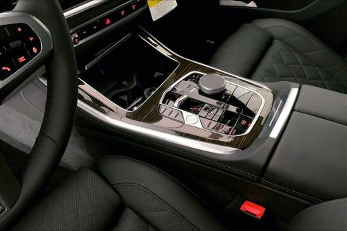 Black Sapphire Metallic 2026 BMW X5 xDrive40i