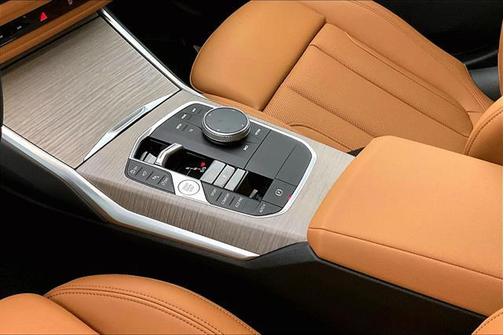 2025 BMW 330 i xDrive