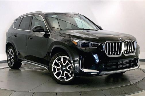 Black Sapphire Metallic 2026 BMW X1 xDrive28i