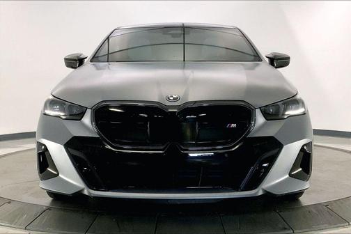 Frozen Pure Grey Metallic 2024 BMW i5 M60