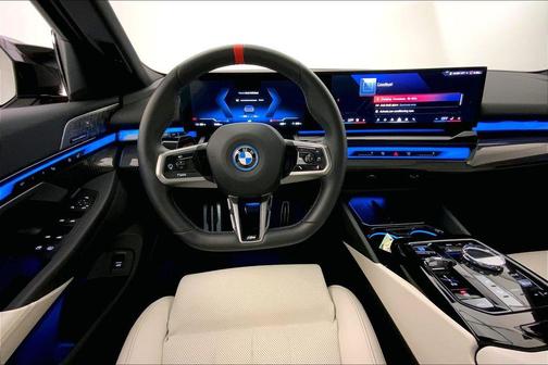 Frozen Pure Grey Metallic 2024 BMW i5 M60