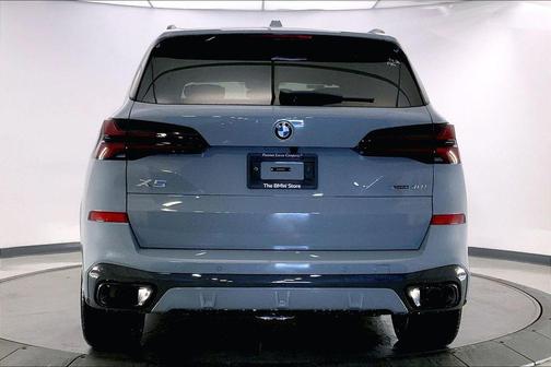 Brooklyn Grey Metallic 2026 BMW X5 xDrive40i