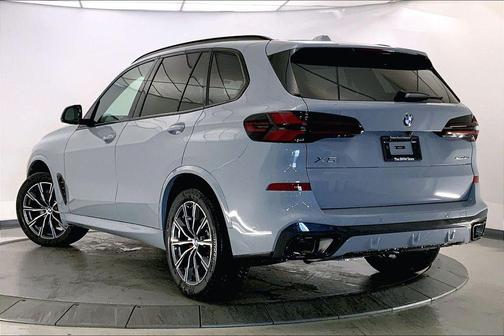 Brooklyn Grey Metallic 2026 BMW X5 xDrive40i