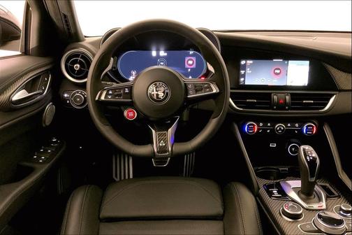 2024 Alfa Romeo Giulia Quadrifoglio