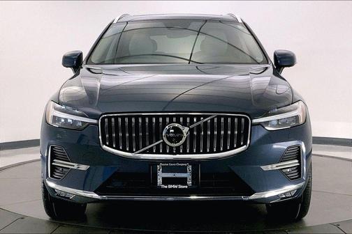 2023 Volvo XC60 B5 Ultimate Bright Theme