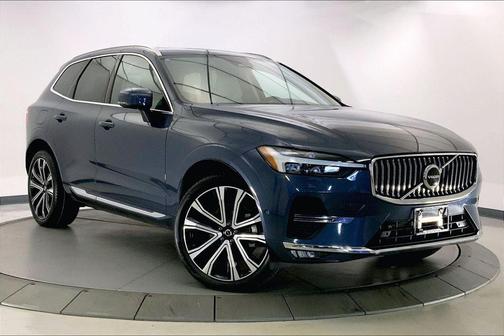 2023 Volvo XC60 B5 Ultimate Bright Theme