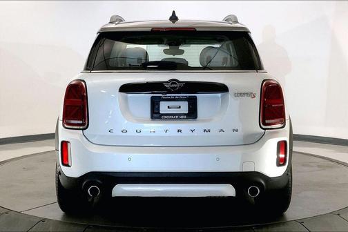 Nanuq White Metallic 2024 MINI Countryman Cooper S
