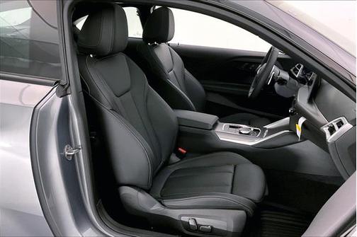 2025 BMW M240 i xDrive