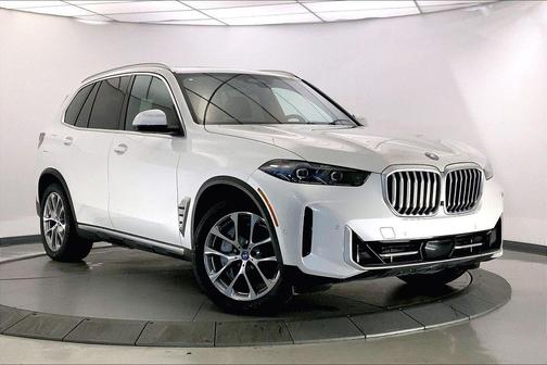 Mineral White Metallic 2025 BMW X5 PHEV xDrive50e