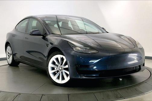 Gray 2023 Tesla Model 3 Long Range