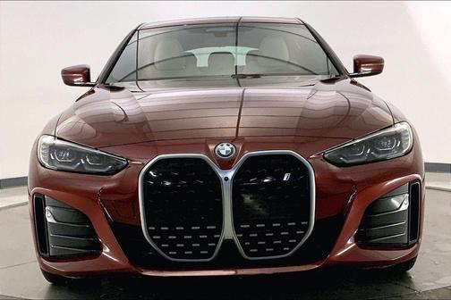 Aventurin Red Metallic 2023 BMW i4 Gran Coupe eDrive40
