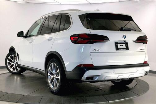 Alpine White 2026 BMW X5 xDrive40i