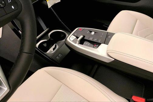 Alpine White 2027 BMW X1 xDrive28i