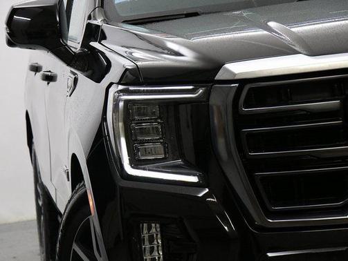 2021 GMC Yukon XL 4WD AT4