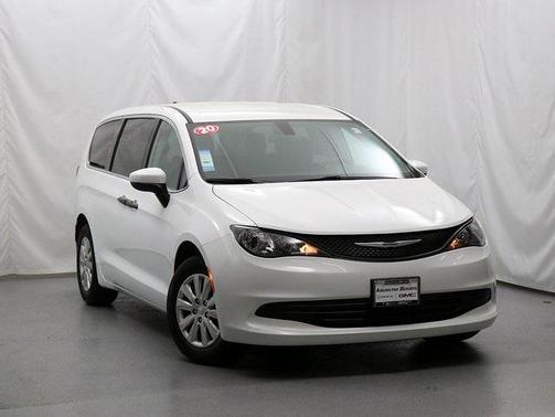 2020 Chrysler Voyager L
