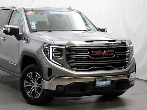 2025 GMC Sierra 1500 SLT