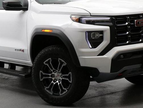 2025 GMC Canyon Base