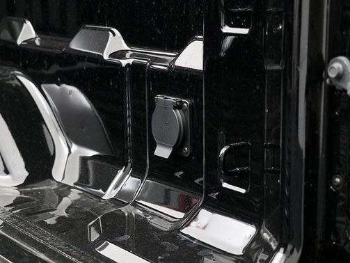 2025 GMC Canyon Base