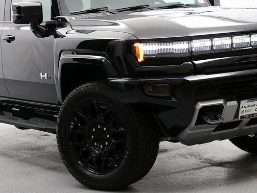 2025 GMC HUMMER EV SUV 2X
