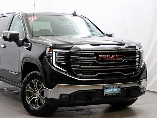 2025 GMC Sierra 1500 SLT