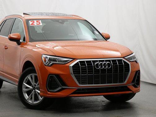 2025 Audi Q3 Premium 45 TFSI S line quattro Tiptronic