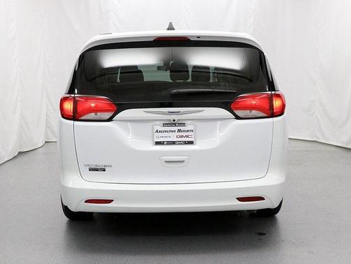 2020 Chrysler Voyager L