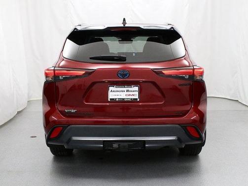 2024 Toyota Highlander Hybrid XLE