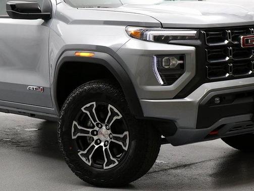 2025 GMC Canyon Base