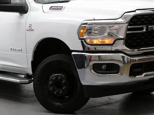 2024 RAM 3500 Big Horn Crew Cab 4x4 8' Box