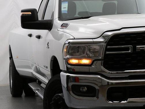 2024 RAM 3500 Big Horn Crew Cab 4x4 8' Box