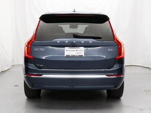 2024 Volvo XC90 B6 Ultimate Bright Theme 7-Seater