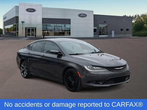 2016 Chrysler 200 S