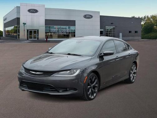 2016 Chrysler 200 S