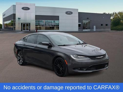 2016 Chrysler 200 S
