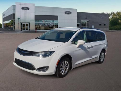 2019 Chrysler Pacifica Touring-L