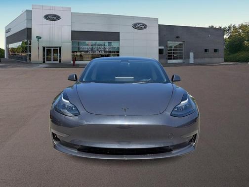 Midnight Silver Metallic 2023 Tesla Model 3 Performance