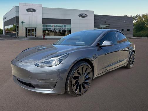 Midnight Silver Metallic 2023 Tesla Model 3 Performance