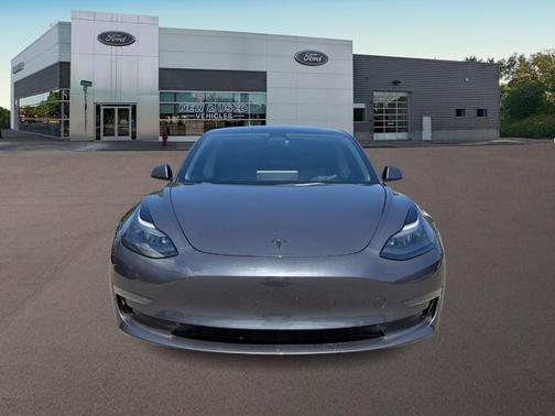 Midnight Silver Metallic 2023 Tesla Model 3 Performance