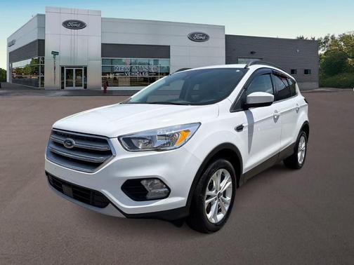 Oxford White 2018 Ford Escape SE