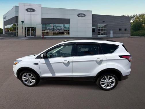Oxford White 2018 Ford Escape SE