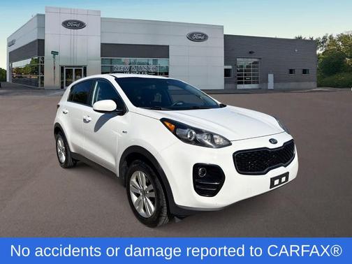 Clear White 2018 Kia Sportage LX
