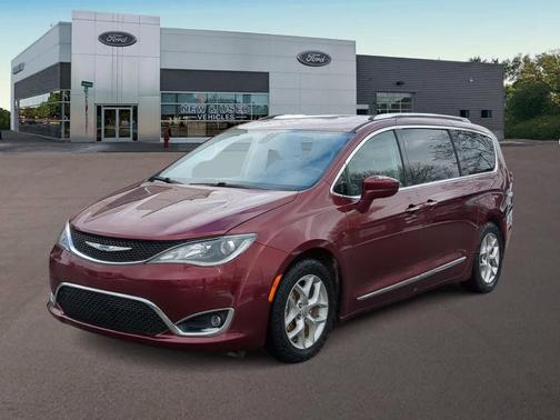 2018 Chrysler Pacifica Touring-L Plus