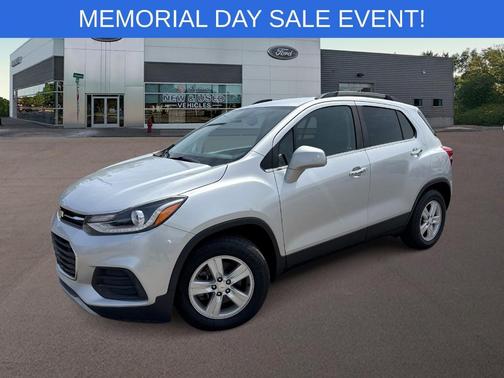 Silver Ice Metallic 2020 Chevrolet Trax LT
