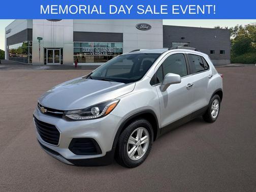 Silver Ice Metallic 2020 Chevrolet Trax LT